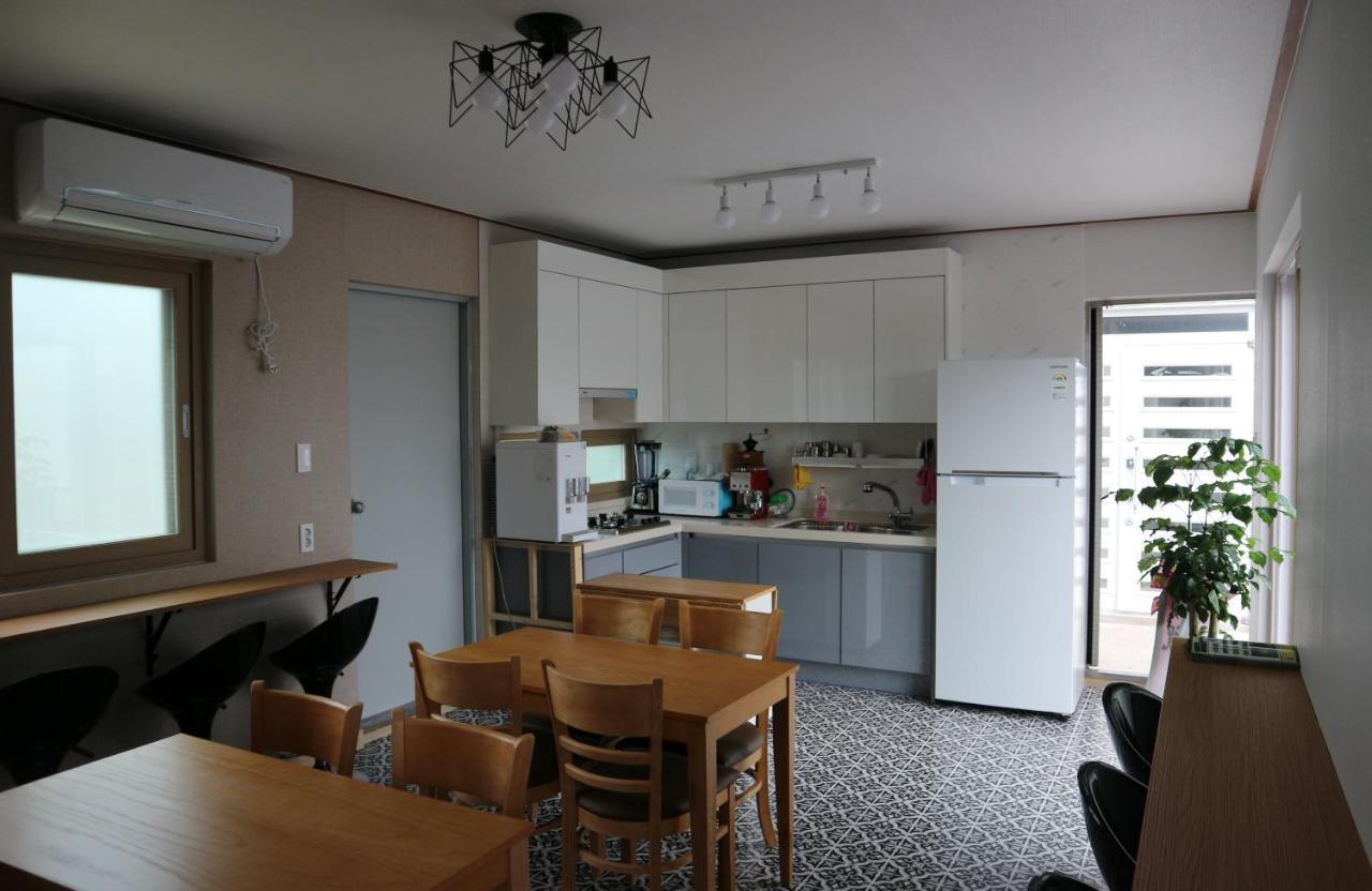 Blue Island Guesthouse Seogwipo Exterior foto