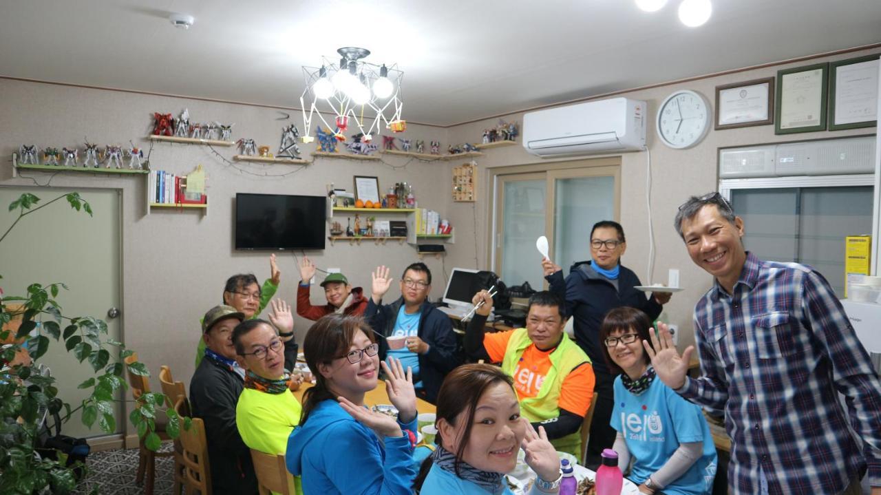 Blue Island Guesthouse Seogwipo Exterior foto