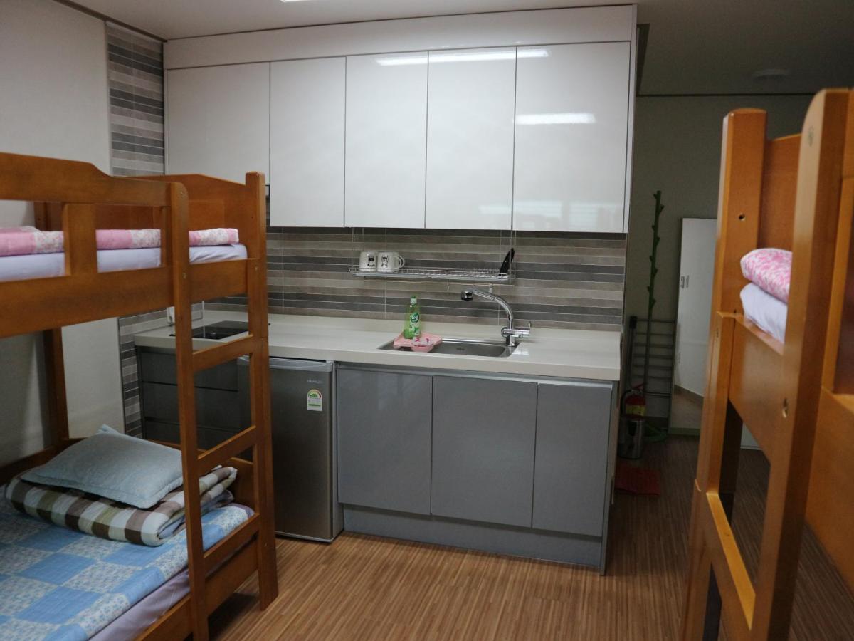 Blue Island Guesthouse Seogwipo Exterior foto